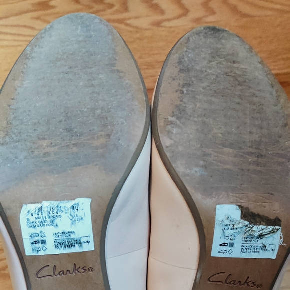 Clarks Soft pink heels - Picture 2 of 6